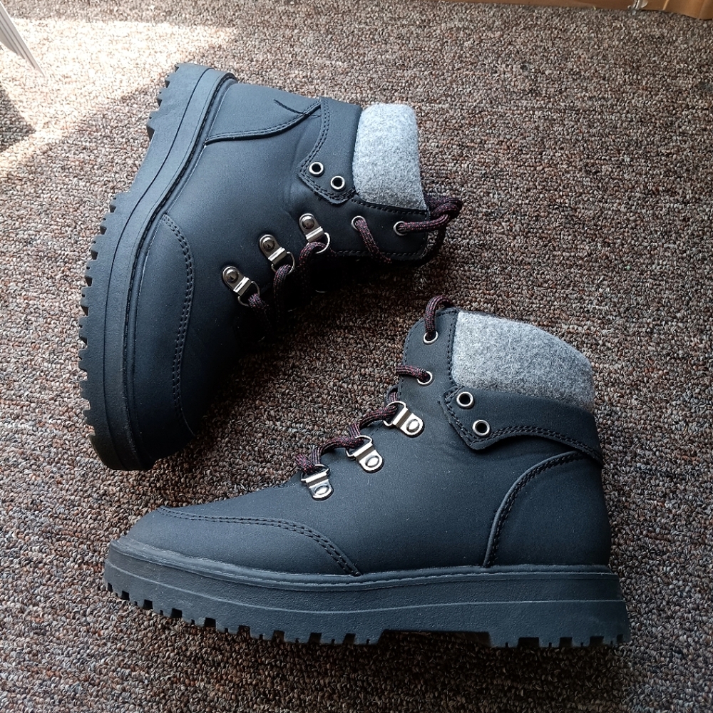 Cat & Jack Kids Holt Combat Boots - Black Size